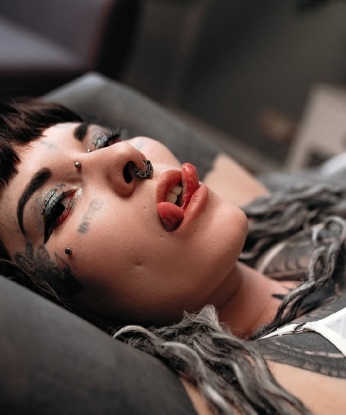 Анкета проститутки Надежда - город Айкино, 23 года, №2193